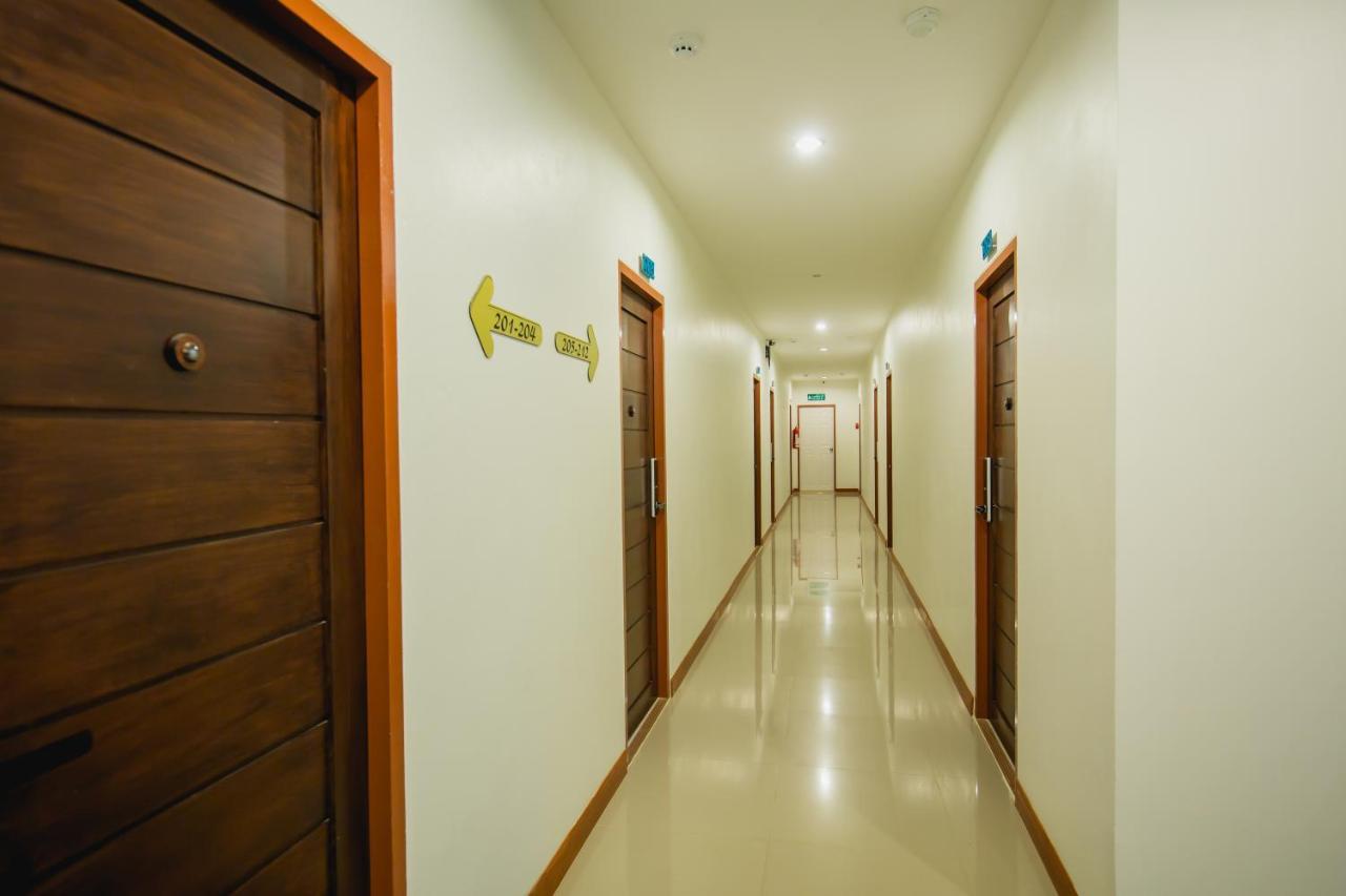 Khách sạn Aim House