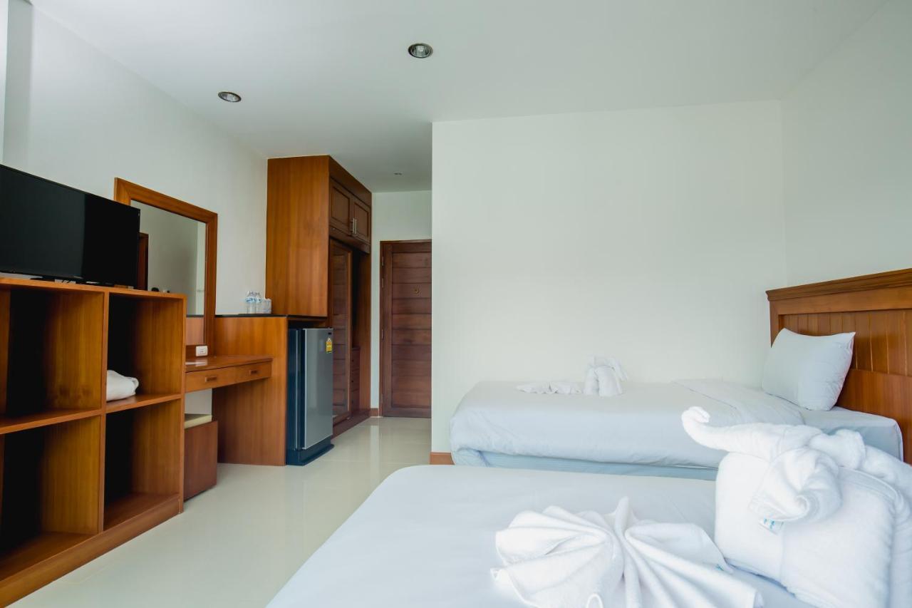 Khách sạn Aim House *